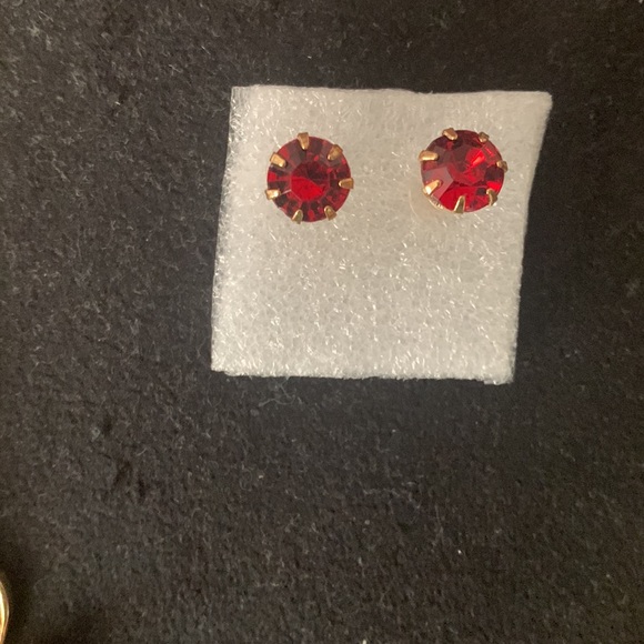 Jewelry - Picture 3 of 3